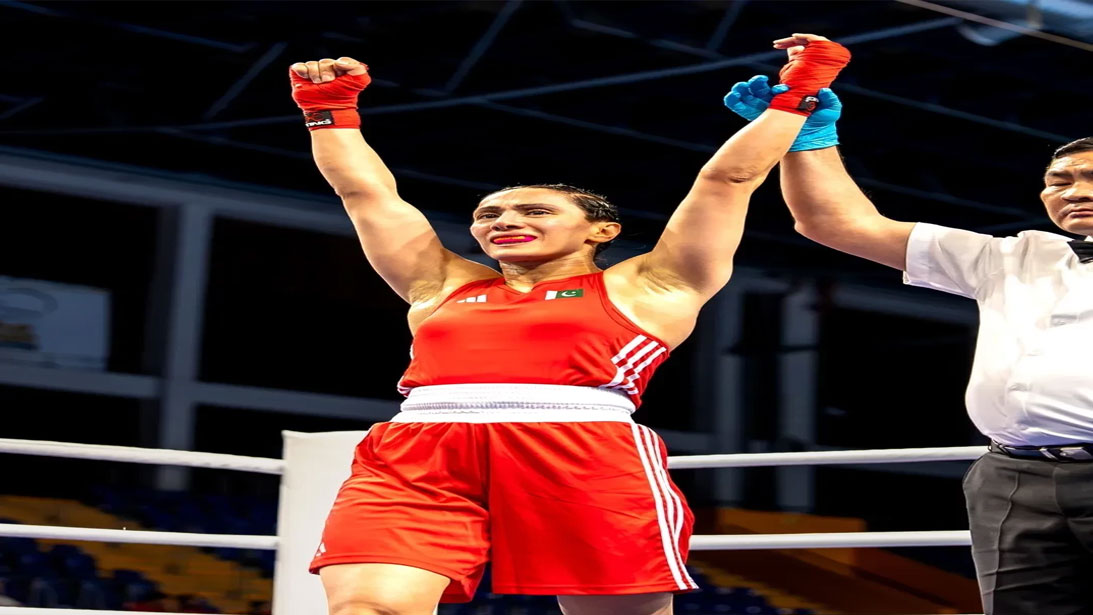 British-Pakistani boxer Laura Akram secures Pakistan’s first world ...
